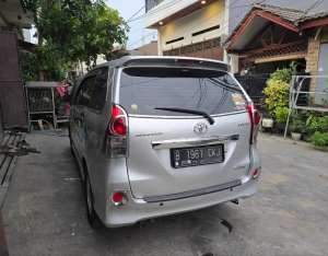 Jual bekas Toyota Avanza Avansa Veloz Velos 1.5 Matic AT Tahun 2014 Silver , 2013,lokasi di 