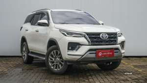 Jual bekas Toyota Fortuner 2.4 VRZ AT 2022 - Beli Mobil Berhadiah Kulkas 2 Pintu - B1573PJT,lokasi di Banten