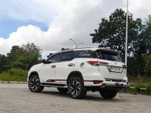 Jual bekas TOYOTA FORTUNER TRD SPORTIFO AUTOMETIC TANGAN PERTAMA DARI BARU,lokasi di 