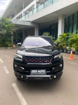 Jual bekas Toyota fortuner VRZ 2017,lokasi di 