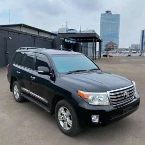 Jual bekas TOYOTA Land Cruiser VX200 VX 200 Astra 2012,lokasi di 