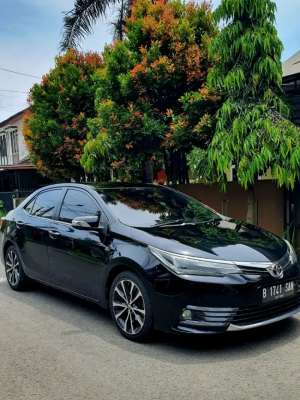 Jual bekas Toyota New Corolla Altis Type V 1.8 AT Hitam Metallic,lokasi di 