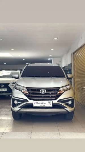 Jual bekas Toyota Rush GR Sport 2023 March Automatic Silver Metalik,lokasi di 