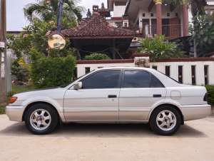 Jual bekas Toyota Soluna GLI 2000 Autometic,lokasi di 