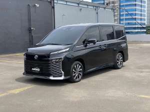 Jual bekas Toyota Voxy 2023 Hitam,lokasi di 