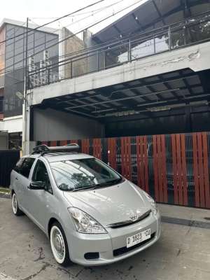 Jual bekas Toyota Wish 1.8 2003,lokasi di 