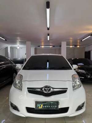 Jual bekas Toyota Yaris E 2011 AT,lokasi di 