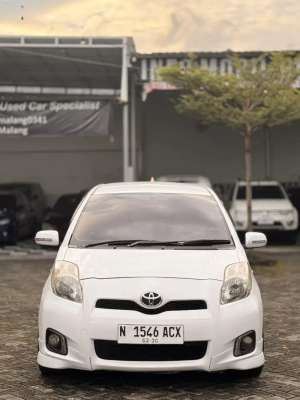 Jual bekas TOYOTA YARIS E FACELIFT 2013 AUTOMATIC,lokasi di 