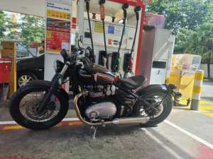 Jual bekas Triumph Bonneville Boober 2018 FP..mirip sportster,lokasi di Seminyak