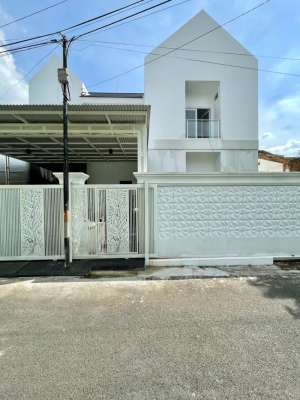 TURUN HARGA Rumah Second Dalam Komplek Cipinang Indah 1 Jakarta Timur lokasi di Pulo Gadung, tersedia melalui melalui situs Olx