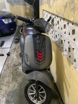 Jual bekas Uwinfly vespa listrik jual cepat,lokasi di Menganti