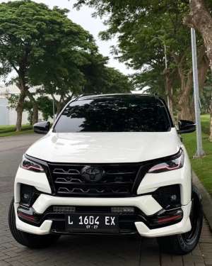 Jual bekas Variasi 75 JT Toyota Fortuner VRZ 2017 AT ISTIMEWATRD GR look,lokasi di 
