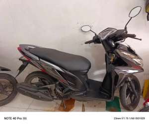 Jual bekas Vario 125 th2013 samping asransi al amin sultan Adam hairi motor bjm,lokasi di Banjarmasin Utara