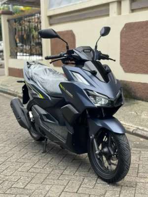 Jual bekas VARIO 160 2025 KM 120 PERAK NOT 2024 Like New,lokasi di Daan Mogot