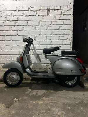 Jual bekas Vespa Exclusive 2,lokasi di Rengel
