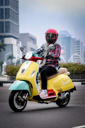 Jual bekas Vespa GTS 250 italy 2013 Sean Whoterspoon Looks,lokasi di Jatinegara