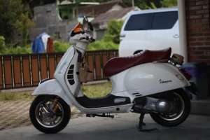Jual bekas Vespa GTS 300 SS Collector Item,lokasi di Mlati