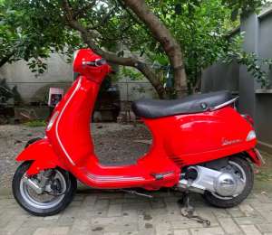 Jual bekas Vespa matic lx 150 2012,lokasi di Ciledug