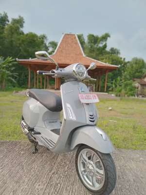 Jual bekas Vespa Primvera ABS new model 2025,lokasi di Jetis