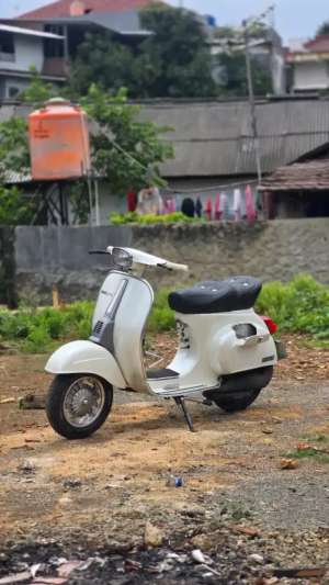 Jual bekas VESPA PTS 100 TAHUN 1979,lokasi di Kalisari