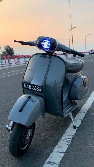 Jual bekas Vespa px 150 strada 1986,lokasi di Mayjen Sungkono