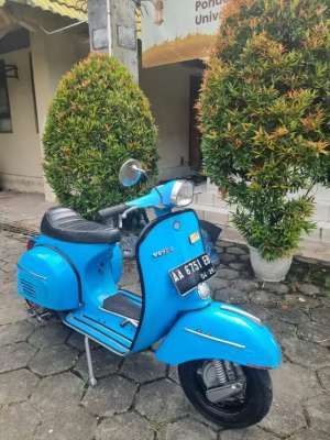 Jual bekas Vespa Sprint 1975 Klasik,lokasi di Depok