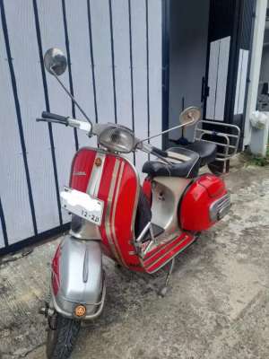 Jual bekas Vespa Sprint Antik Pajak Hidup,lokasi di Sawangan