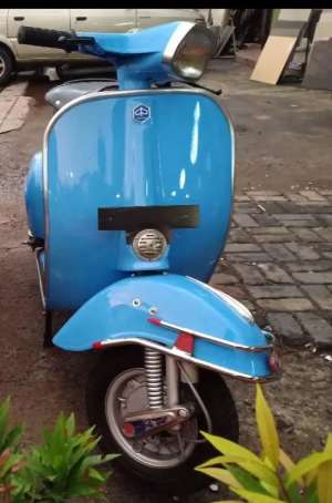 Jual bekas Vespa super tahun 1978,lokasi di Pancoran Mas