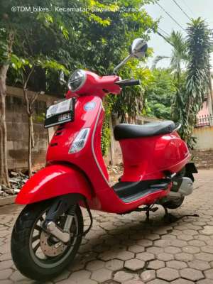Jual bekas VespaLX125 ABS i-getL MERAH 2024,lokasi di Sawahan