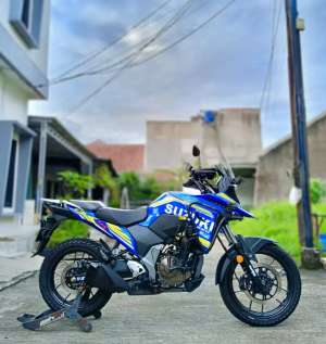 Jual bekas VSTROM 250SX KM 8RB,lokasi di Jati Sampurna