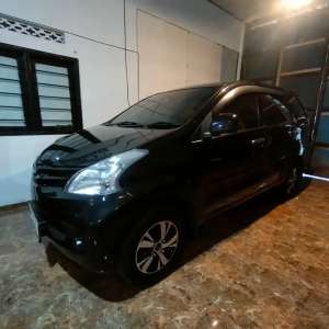 Jual bekas Xenia 1.3 Tahun 2015 Manual, Hitam Terawat 87 ribu Km Asli,lokasi di 