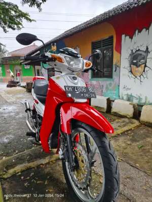 Jual bekas Yamaha F1zr 2001 merah bukan Marboro,lokasi di Banjar Baru Selatan