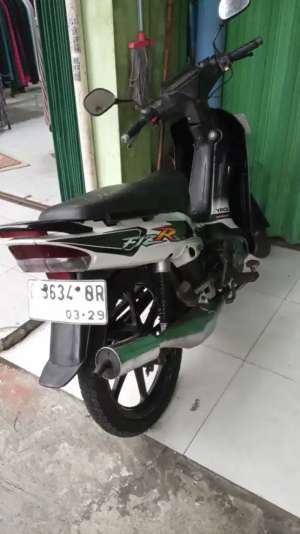 Jual bekas Yamaha f1zr 2002,lokasi di Kalideres