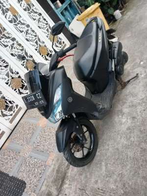 Jual bekas Yamaha Lexi 2020 awal,ss lengkap mesin bagus plat E Cirebon,lokasi di Bekasi Utara