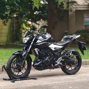 Jual bekas YAMAHA MT25 BLACK 2016 LOW KM SUPER MULUS PAJAK PANJANG,lokasi di Bekasi Selatan