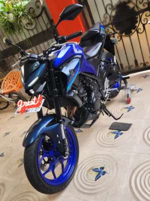 Yamaha MT25 Facelift SUPER LIKE NEW lokasi di Pulo Gadung, tersedia melalui melalui situs Olx