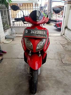 Yamaha Nouvo 2005 lokasi di Antapani (Cicadas), tersedia melalui melalui situs Olx