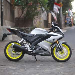 Jual bekas Yamaha R15 v3 Tahun 2021 CASHCREDIT DP CUMA 1 JUTA,lokasi di Kramat Jati