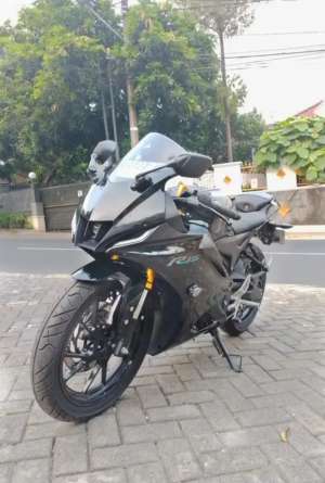 Jual bekas Yamaha R15 v4 Connected Tahun 2022 CASHCREDIT DP CUMA 1 JUTA,lokasi di Grogol Petamburan