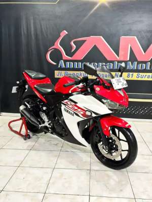 Jual bekas Yamaha R25 2014 km 11rb siap pinang. Anugerah Motor rungkut tengah 81,lokasi di Krian