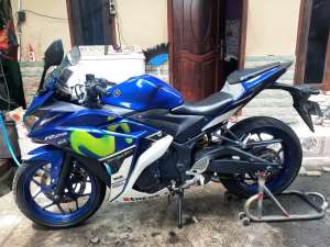 Jual bekas Yamaha R25 tahun 2016 full orisinil siap pakek,lokasi di Kramat Jati