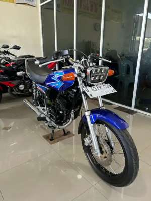 Jual bekas Yamaha RX-King 2003 Fighting Spirit Birunya Cinta Modif Simple Ganteng,lokasi di Neglasari