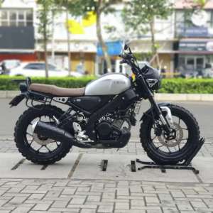 Jual bekas YAMAHA XSR 155 SILVER 2022 KM LOW SUPER ISTIMEWA PAJAK HIDUP,lokasi di Gading Serpong
