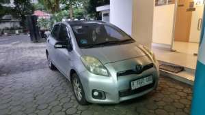 Jual bekas Yaris j 2012.90 nego,lokasi di 