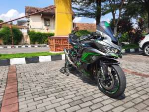 Jual bekas Zx25r .2.500 KM. 99baru.,lokasi di Klaten Utara
