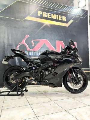 Jual bekas ZX25R 4cilinder 2021 odo 3rb mboiss. Anugerah Motor rungkut tengah 81,lokasi di Sawahan