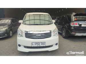 Jual bekas 2013 Toyota NAV1 2.0 G MPV,lokasi di Jawa Timur