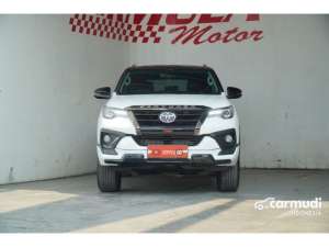 Jual bekas 2020 Toyota Fortuner 2.4 VRZ TRD 4X2 SUV,lokasi di Jawa Barat