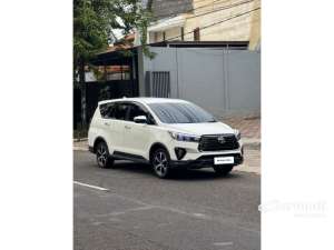 Jual bekas 2021 Toyota Kijang Innova 2.4 Venturer MPV Tgn1 LowKm Matic Bs Kredit Istimewa,lokasi di Jawa Timur