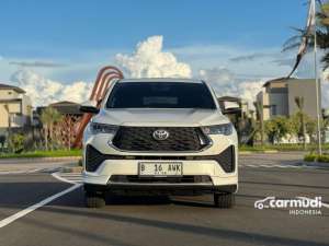 Jual bekas 2023 Toyota Kijang Innova Zenix 2.0 V HV Modellista Premium Color MPV,lokasi di Banten